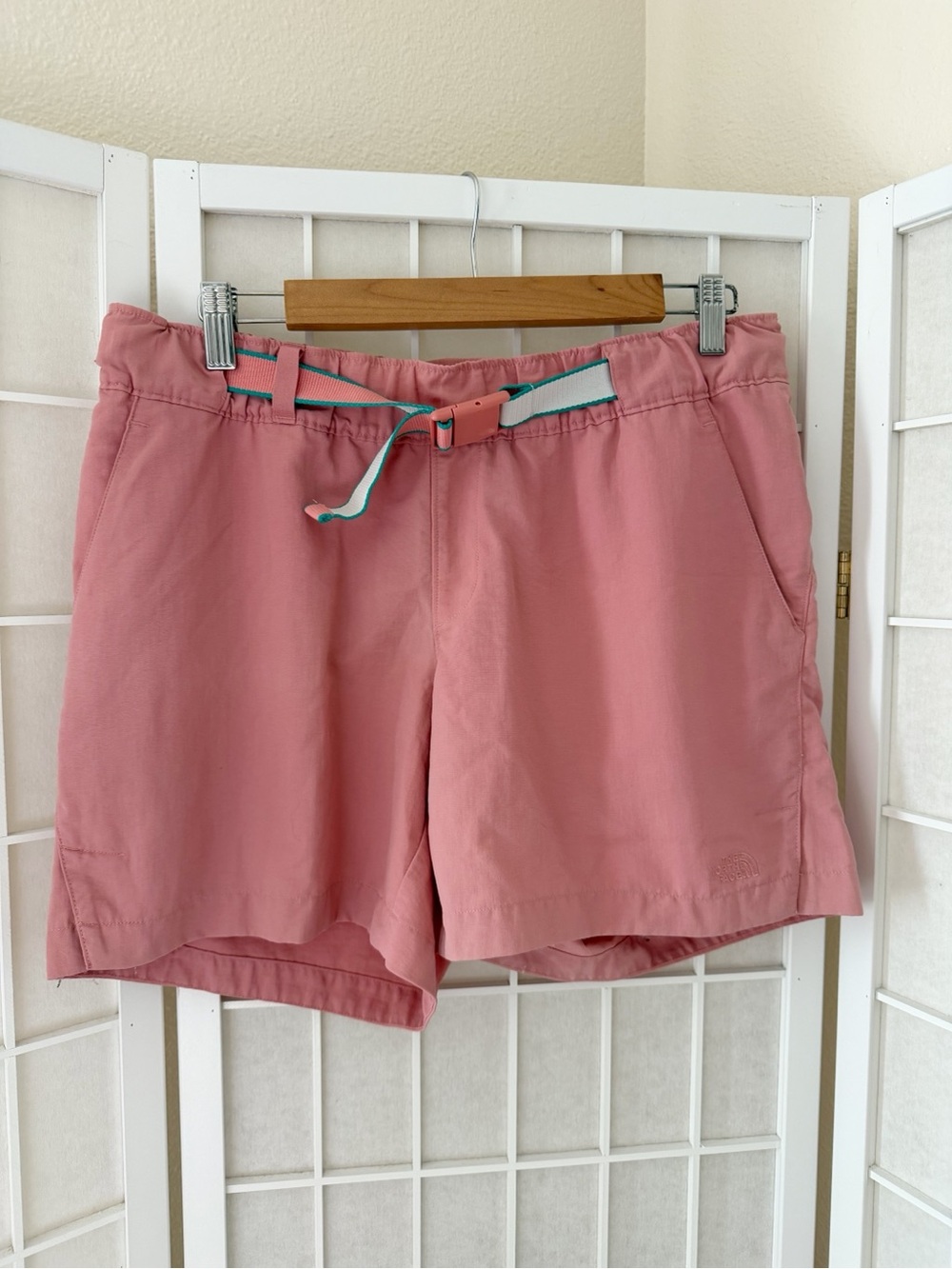 The North Face Belted Pink Hiking Shorts Medium